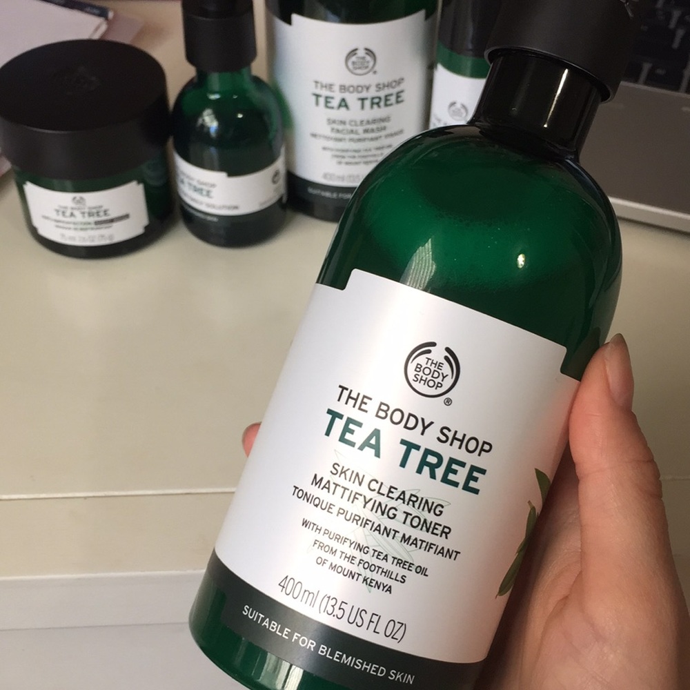 The Body Shop Tea Tree Clearing Mattifying Toner